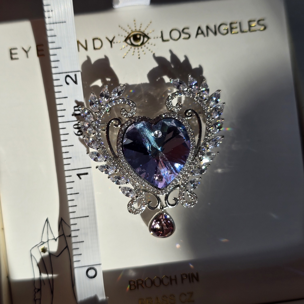 Eye Candy Purple Pink Heart Brooch New In Box - Picture 10 of 10